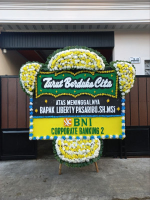 Papan Bunga Duka di Karang Anyar Pantai